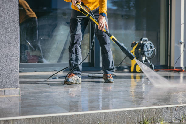 Why Choose Our Certified Pressure Washing Experts for Your Project Needs in Moon Lake, FL?